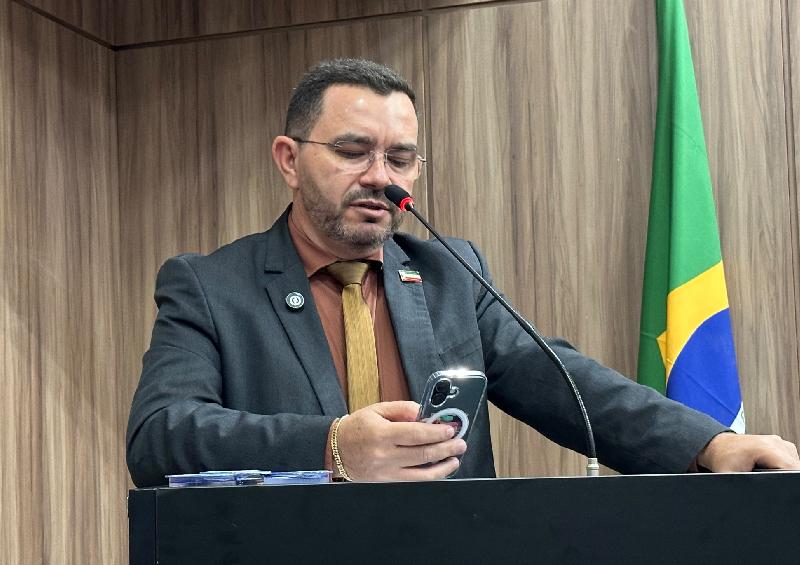 Alessandro rebate críticas sobre projetos e cita R$ 155,6 milhões aprovados