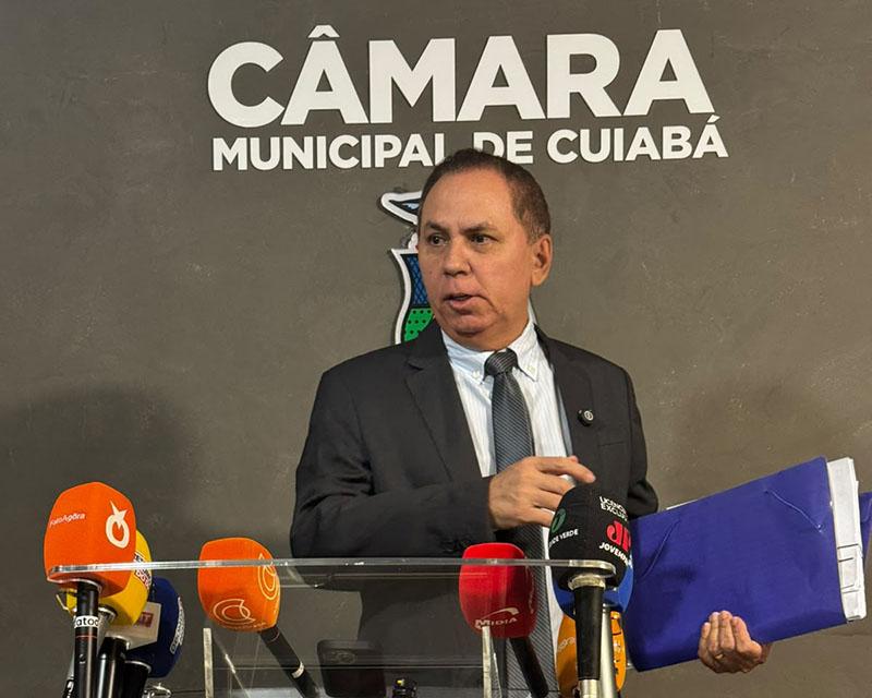 Dilemário contesta cobrança de 90% na taxa de esgoto em Cuiabá