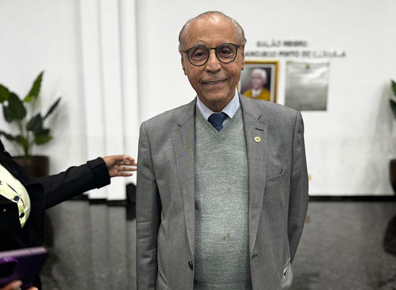 Júlio Campos defende diagnóstico precoce do câncer infantojuvenil em MT