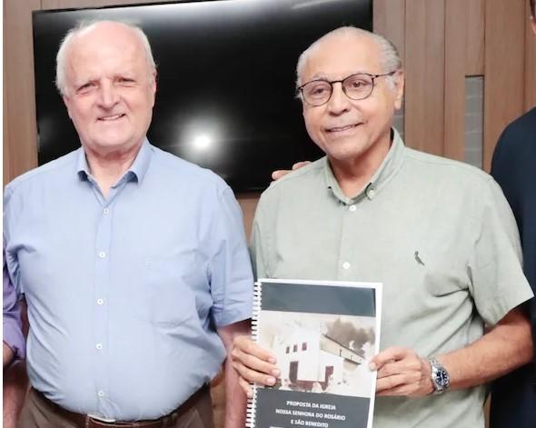 Júlio Campos mobiliza apoio para restaurar igreja histórica de Cuiabá