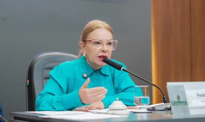 Paula Calil garante melhorias em duas escolas municipais de Cuiabá